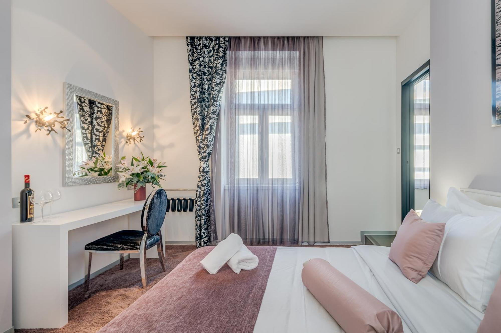 Starlight Luxury Rooms Split Eksteriør billede